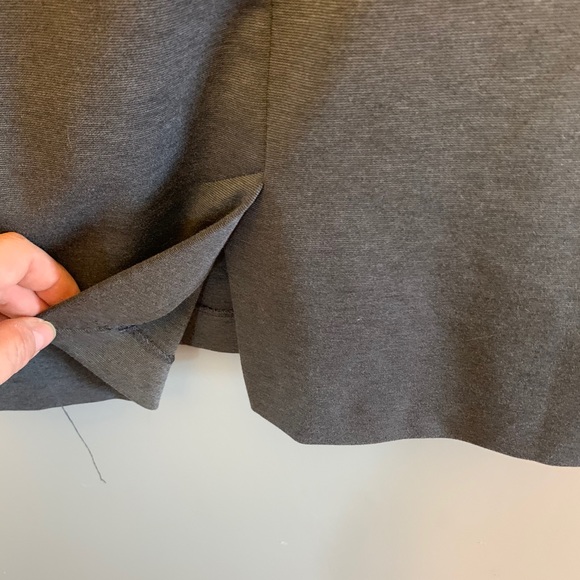 Stunning grey pencil skirt w/ side zipper, 16 - Picture 3 of 5